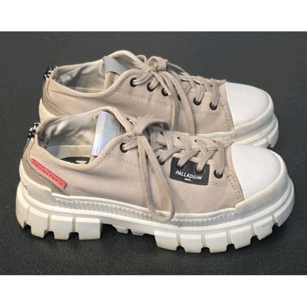 Palladium Womens Revolt Lo Tx String Beige Fashion‎ Sneaker 6.5 Platform Core